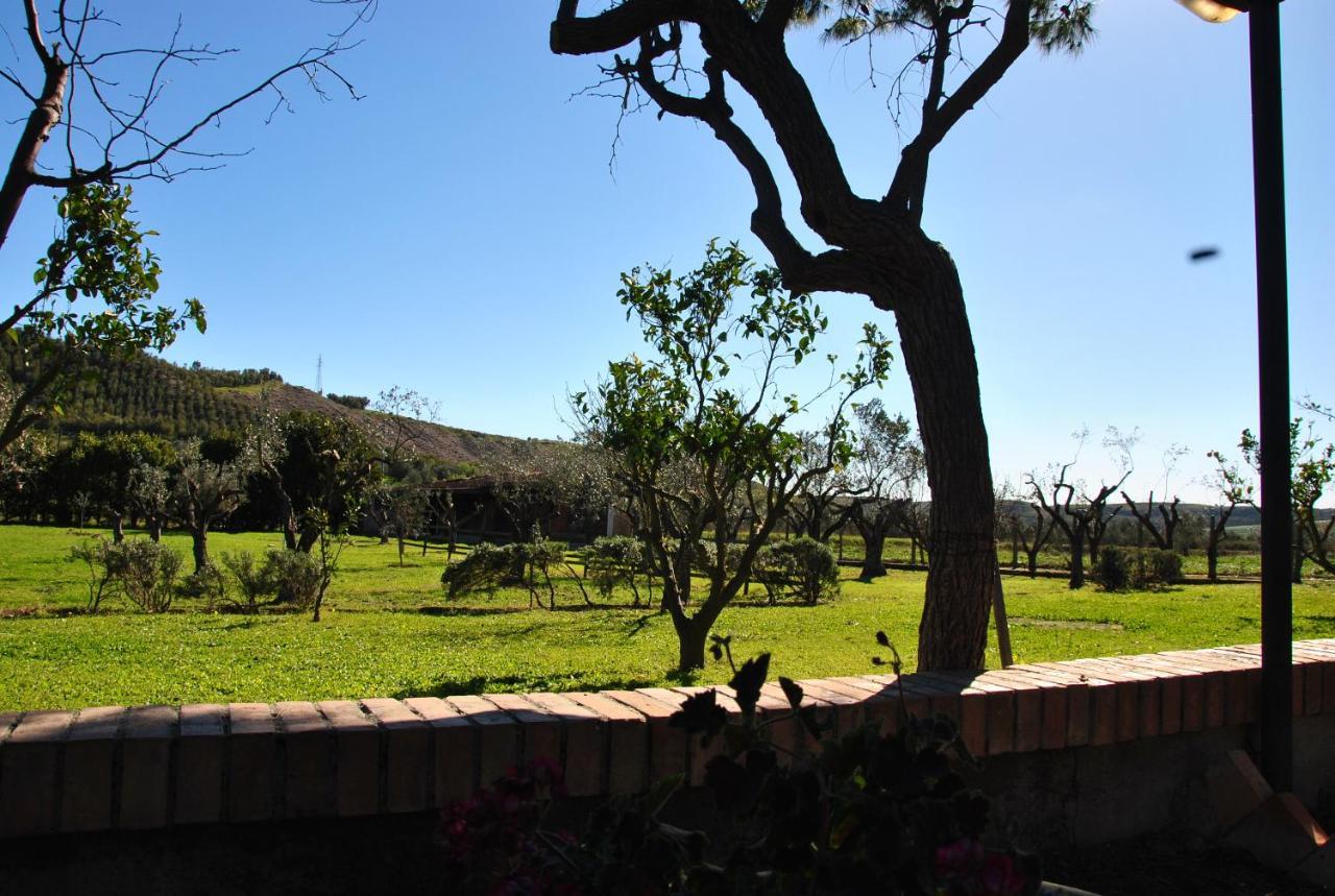 Agriturismo La Mandragola Relais Crotone Buitenkant foto