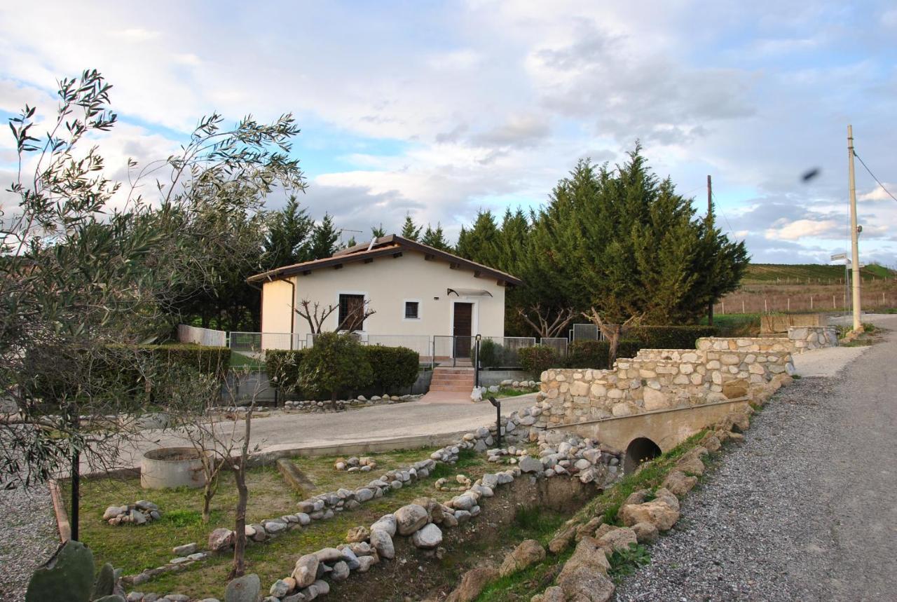 Agriturismo La Mandragola Relais Crotone Buitenkant foto