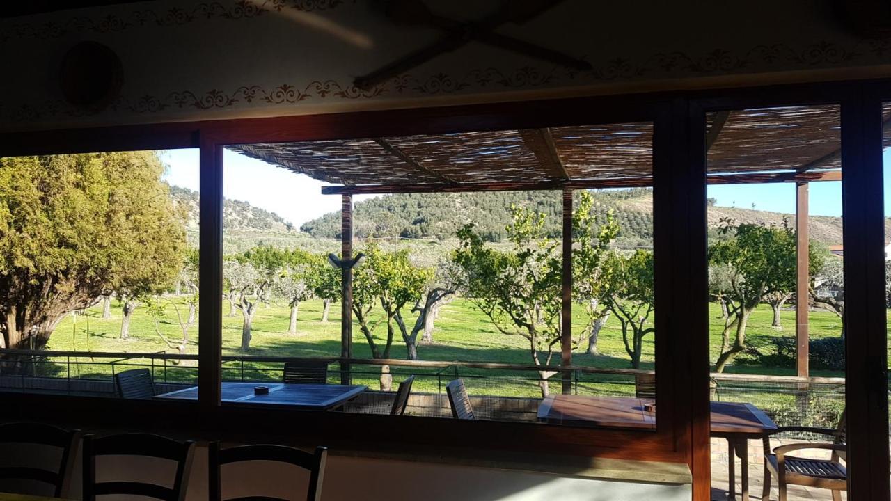 Agriturismo La Mandragola Relais Crotone Buitenkant foto
